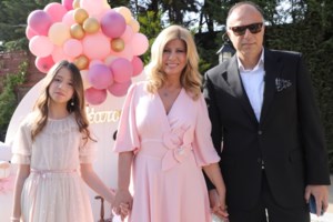 Πρεμιέρα για τη Ζήνα Κουτσελίνη: "Μην ξεχνάμε την καρδιά. Έγινε νούμερο σε επιθεώρηση, γίναμε νούμερα εμείς"