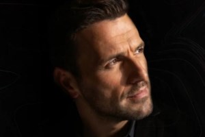 Κώστας Φραγκολιάς: "Πέτυχα τον Νίκο Βέρτη με μία μελαχρινή κοπέλα, σοκ, πολύ όμορφη"