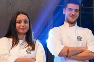 Ο Λεωνίδας Κουτσόπουλος στον τελικό του MasterChef με το κορίτσι του! Η φωτογραφία με τη Χρύσα Μιχαλοπούλου στα παρασκήνια