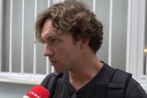 Μιχαήλ Ταμπακάκης: "Είναι η πρώτη φορά που εμφανίζομαι γυμνός στη σκηνή" - εικόνα 3