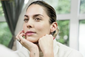 Η Μαντώ Γαστεράτου φωτογραφίζει τα δυο της παιδιά, Γιώργο και Κυβέλη λίγο πριν γίνει μαμά για τρίτη φορά