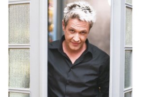 Άγριες Μέλισσες | Ο Αιμίλιος Χειλάκης αποκάλυψε λεπτομέρειες για την "εισβολή" του