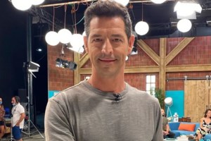 Το τρυφερό στιγμιότυπο του Απόστολου Ρουβά αγκαλιά με τον οκτώ μηνών γιο του