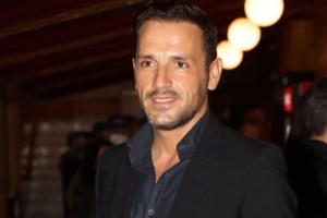 Το παρασκήνιο της γνωριμίας του Νίκου Βέρτη με τη σύντροφό του, Εμμανουέλα Κουκλινού