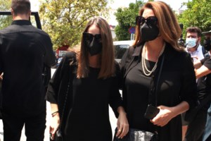 Ραγίζει καρδιές η ανάρτηση της Άντζελας Γκερέκου μετά την κηδεία του Τόλη Βοσκόπουλου
