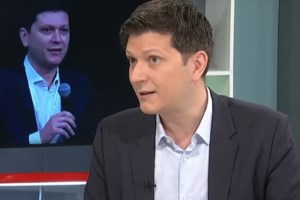 Η κόρη του Απόστολου Μαγγηριάδη "εισέβαλε" στη ζωντανή σύνδεση της ΕΡΤ - εικόνα 2