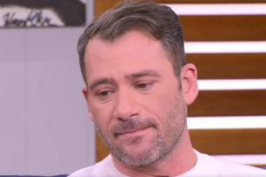 Ο Αντίνοος Αλμπάνης για τη "μάχη" του με τον καρκίνο: "Αυτό με αγχώνει πολύ"