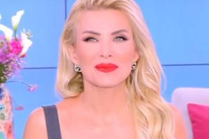 Κατερίνα Καινούργιου: "Πάνε οι πρώην, δεν τους θέλουμε άλλο πια, δεν με αφήνουν σε ησυχία"