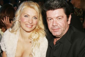 Σπάνια δημόσια οικογενειακή έξοδος για την Ελένη Μενεγάκη & τον Μάκη Παντζόπουλο - Φωτογραφίες - εικόνα 2