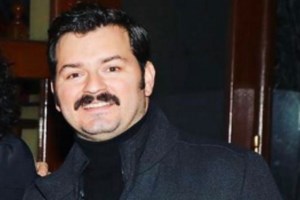 Ιωάννης Απέργης: "Έτρωγαν πιτόγυρα μέσα στο θέατρο και μας πουλούσαν και τσαμπουκά" - εικόνα 2