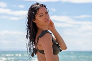 Η Δήμητρα Αλεξανδράκη στις πρώτες δηλώσεις μετά την πρόταση γάμου που δέχθηκε