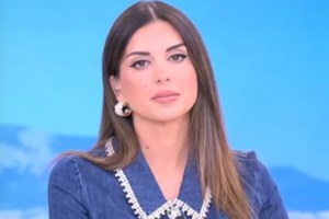 Σπάραξε η μητέρα του Ιάσονα Τριανταφυλλίδη στο "τελευταίο αντίο"