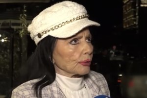 Συγκίνηση στο τελευταίο "αντίο" στη Δέσποινα Στυλιανοπούλου στο Α' Νεκροταφείο Αθηνών