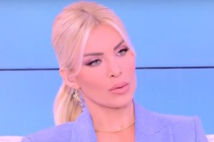 Η Φαίη Σκορδά στην πρώτη απάντηση στις φήμες που τη θέλουν εκτός ΣΚΑΪ