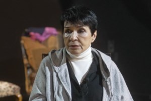 Κατιάνα Μπαλανίκα & Ελένη Ράντου ποζάρουν αγκαλιά 20 χρόνια μετά τις "Σαββατογεννημένες"