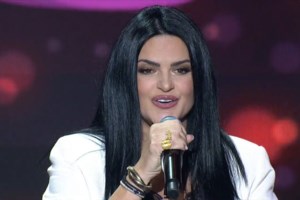 Δήμητρα Κατσαφάδου | Το απίστευτο περιστατικό την ώρα που βρισκόταν στην σκηνή του "J2US"