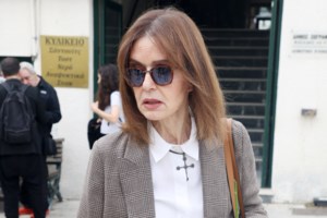 Πέτρος Φιλιππίδης: Τα χειρόγραφα μηνύματα από Παπούλια-Παπαχαραλάμπους που ανατρέπουν τα δεδομένα - εικόνα 2