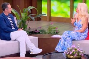 Βουρκωμένος ο Άρης Καβατζίκης: "Ήταν η πιο ωραία μου παρέα" - εικόνα 2