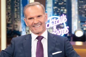 Πλήθος κόσμου στο Α’ Νεκροταφείο για το τελευταίο αντίο στον Αντώνη Λυμπέρη - εικόνα 4