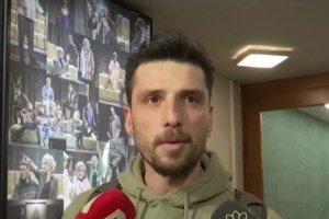 Η Βάσια Τριφύλλη για τον Σπύρο Χατζηαγγελάκη: "Τον έδειρε κάποιος; Αυτοί οι τύποι θέλουν 4-5 χαστούκια να κουνηθεί το μυαλό τους"