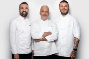 Ανέβηκε τα σκαλιά της εκκλησίας λίγο πριν γίνει κριτής στο "Game of Chefs"! Δείτε την ανάρτηση