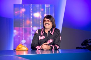 Ο Τόνι Σφήνος απαντά στον Πασχάλη για τη δήλωση ότι "γελοιοποιεί μια εποχή"