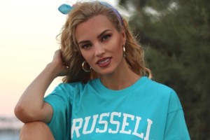 Η Τζούλια Νόβα στις πρώτες δηλώσεις για την επίθεση στον Γιάννη Μάρκου: "Με στεναχωρεί αυτό που έγινε, προτιμώ να απέχω από όλο αυτό"