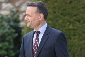 Η on air αναφορά του Χάρη Δούκα στον γάμο του: "Θα παντρευτούμε ανεξαρτήτως αποτελέσματος" - εικόνα 3
