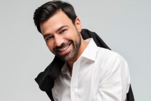 Αντρέας Γεωργίου | Οι αποχωρήσεις από τη "Γη της Ελιάς" & το άγχος για τη γνωριμία με τον Γιάννη Μπέζο - εικόνα 2