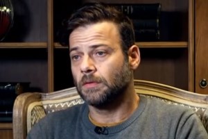Ορέστης Τζιόβας: "Τα άτομα του ίδιου φύλου είναι κάτι πειραματικό για μένα, μου αρέσουν περισσότερο οι γυναίκες"
