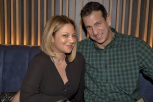 Βραδινή έξοδος για τη Νάνσυ Ζαμπέτογλου μαζί με τη δεκάχρονη κόρη της - Πού βρέθηκαν;