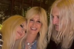 Αννίτα Πάνια: "Είπα στους τηλεθεατές "μισό λεπτό να κουμπώσω το τζινάκι μου". Γεια σας είμαι η Αννίτα"