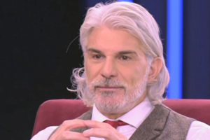 Μάνος Πίντζης: Χτυπούσα την πόρτα κι οι γονείς της μου έλεγαν "άσε το παιδί μας ήσυχο" - εικόνα 2