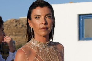 Η κόρη της Μαρίνας Βερνίκου, Ντεμήλια Καμπουρίδη αποφοίτησε από το Κολέγιο Αθηνών