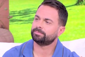 Ηλίας Βρεττός: "Για έξι μήνες βρέθηκα καθηλωμένος σ' ένα κρεβάτι. Πέρασα πολύ δύσκολα"