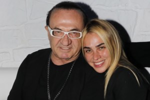 Νέα σελίδα για τον Μάριο Καπότση μετά το διαζύγιο από την Konnie Μεταξά