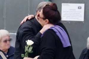 H Κατιάνα Μπαλανίκα αποχαιρετά την Άννα Παναγιωτοπούλου - Τι έγραφε το στεφάνι που έστειλε - εικόνα 2