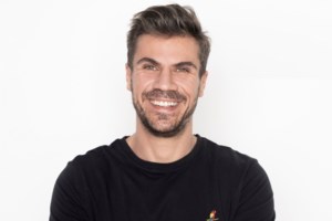 Η αιχμηρή απάντηση του Ηλία Μαμαλάκη στην Ελένη Ψυχούλη για τον Άκη Πετρετζίκη