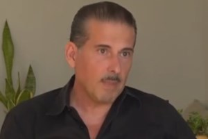 Διαμαντής Καραναστάσης: "Με ενοχλεί πάρα πολύ που με χωρίζουν συνέχεια με τη Ζωή Κωνσταντοπούλου"