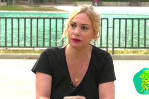 Η Λίνα Σακκά σε μία σπάνια φωτογραφία με τον γιο της