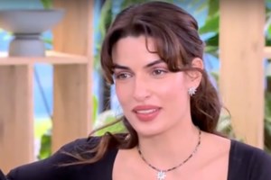 Τόνια Σωτηροπούλου & Κωστής Μαραβέγιας | Πάσχα στο νησί που παντρεύτηκαν