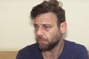 Ορέστης Τζιόβας: "Έγινε μια κουβέντα με τους γονείς μου για τη σεξουαλικότητά μου - Από μικρός ήθελα να πειραματιστώ σεξουαλικά"