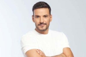 Ο Κώστας Τσουρός έκανε πρεμιέρα με την ατάκα που συζητήθηκε: "Σκάει δεν σκάει ο τζίτζικας..."