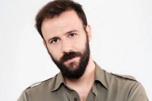 Νίκος Γκέλια: "Ζήτησα συγγνώμη από τον Viggo Mortensen, γιατί δεν είχα καταλάβει ποιος είναι"