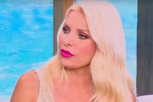 Ελένη Μενεγάκη: "Έπαθα σοκ! - Aν έχει φτάσει και στις κόρες μου που πάνε σε ξένο σχολείο...." - εικόνα 4