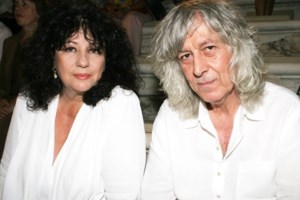 Άννα Βαγενά: Τα κορίτσια μου λένε "Μαμά, αυτό δεν θα το ήθελε ο μπαμπάς"