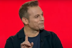 Ο Ντέμης Νικολαΐδης με την Κατερίνα Παναγοπούλου για δείπνο στο Ψυχικό | Δείτε τις φωτογραφίες