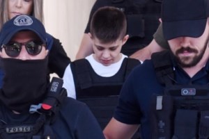 Πέτρος Κουσουλός: "Προτιμώ μια μάνα σαν της Μουρτζούκου παρά μια σαν της Πισπιρίγκου"