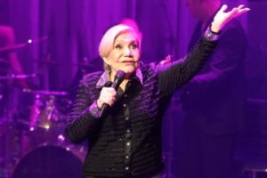 Αυτός είναι ο λόγος που δεν βγαίνει νέο ιατρικό ανακοινωθέν για τη Μαρινέλλα - εικόνα 4