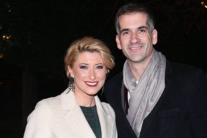 Σία Κοσιώνη & Κώστας Μπακογιάννης | Πιο ερωτευμένοι από ποτέ μαζί στο γήπεδο!